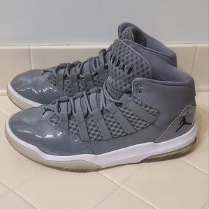 Nike Air Jordan Max Aura Cool Gray Size 10.5